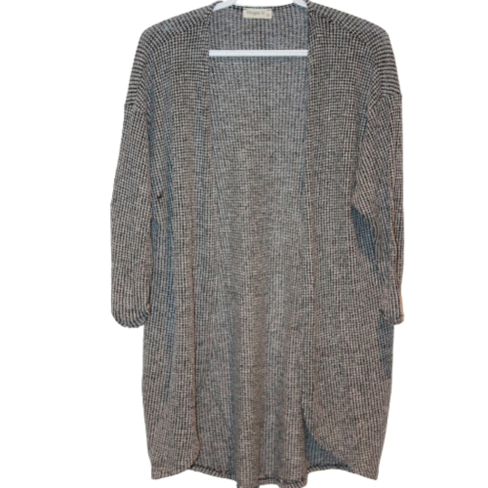 2/$25 🏷 Ginger Black & White Knit Open Front Cardigan Size S